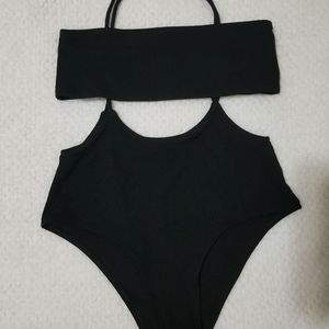 Black bikini